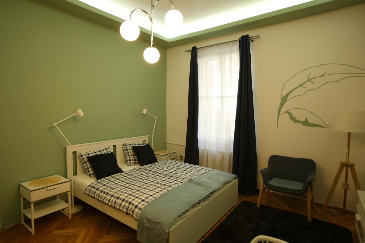 Castle Courtyard Hideaway Apartment Budapest Exterior photo